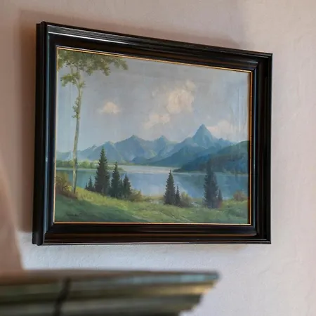 Landhauswohnung Mit Wildromantischem Garten Appartement Füssen