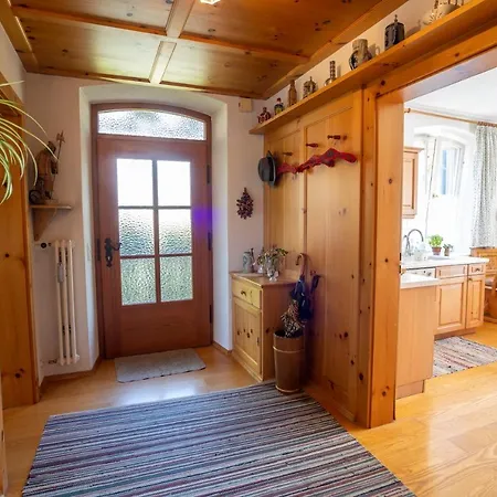 Landhauswohnung Mit Wildromantischem Garten Appartement Füssen