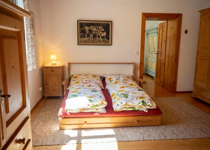 Landhauswohnung Mit Wildromantischem Garten דירה Füssen
