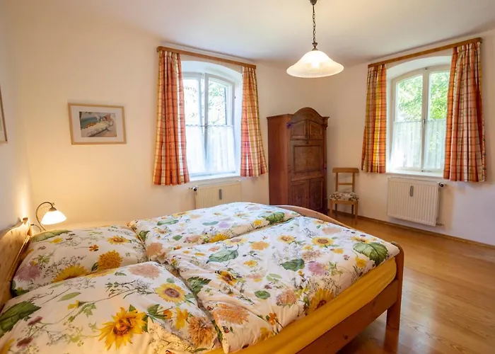 דירה Landhauswohnung Mit Wildromantischem Garten *