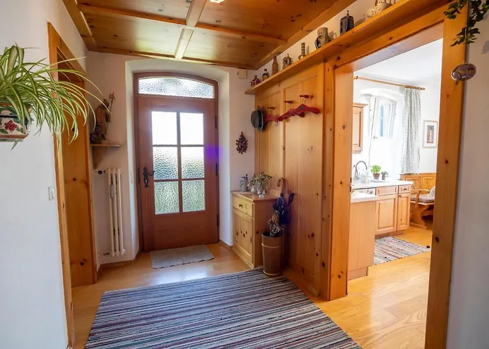 Landhauswohnung Mit Wildromantischem Garten דירה Füssen