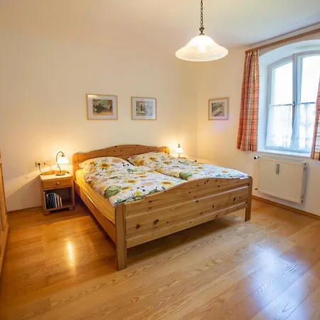 Lägenhet Landhauswohnung Mit Wildromantischem Garten Füssen