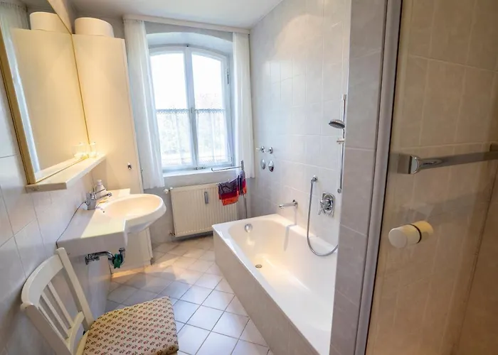 Landhauswohnung Mit Wildromantischem Garten Lägenhet